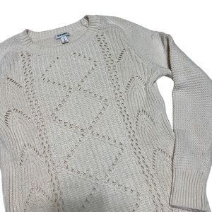 Old Navy Cream Knit Sweater D16